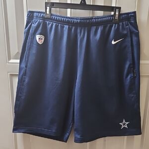 Nike Men's Large Navy NFL Dallas Cowboys Athletic Shorts with Logo